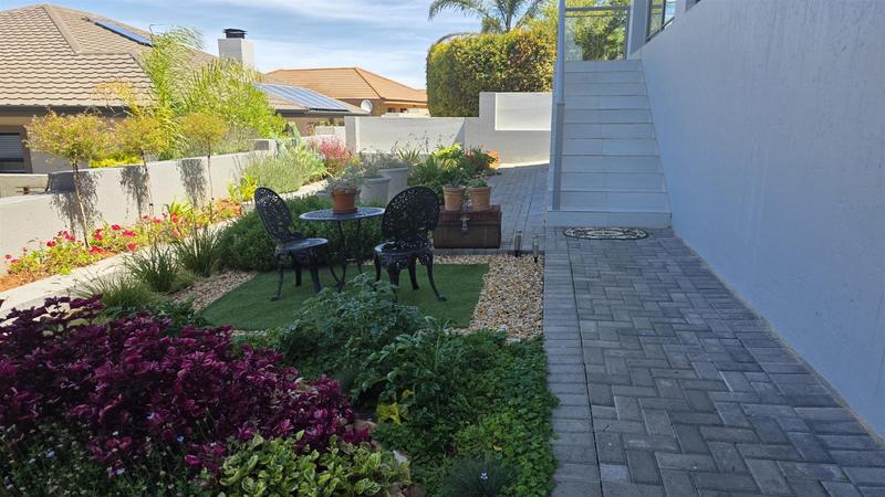 5 Bedroom Property for Sale in Monte Christo Western Cape